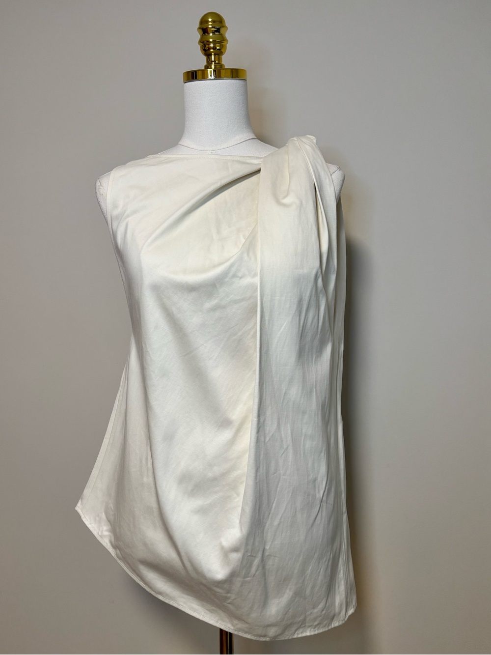 TOTEME Shoulder Twist Satin Top Ecru Size 40 NWT $570